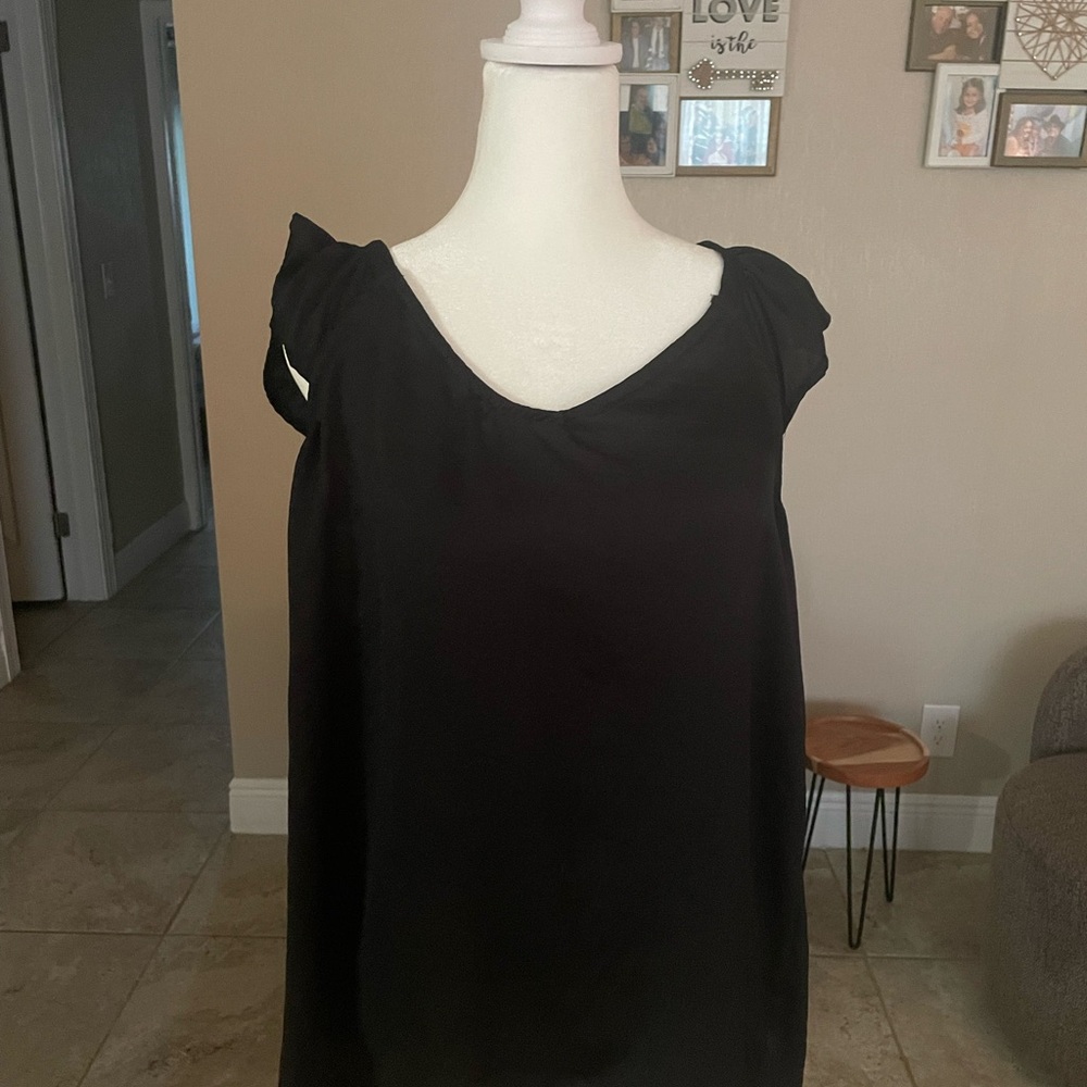 Elegant Black Women's Blouse